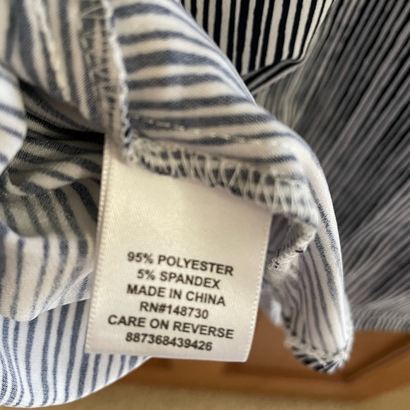 NWT navy white stripe cold shoulder dress - Picture 5 of 5